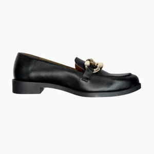 Flats Negros con Cadena Decorativa – Estilo Clásico con Toque Moderno