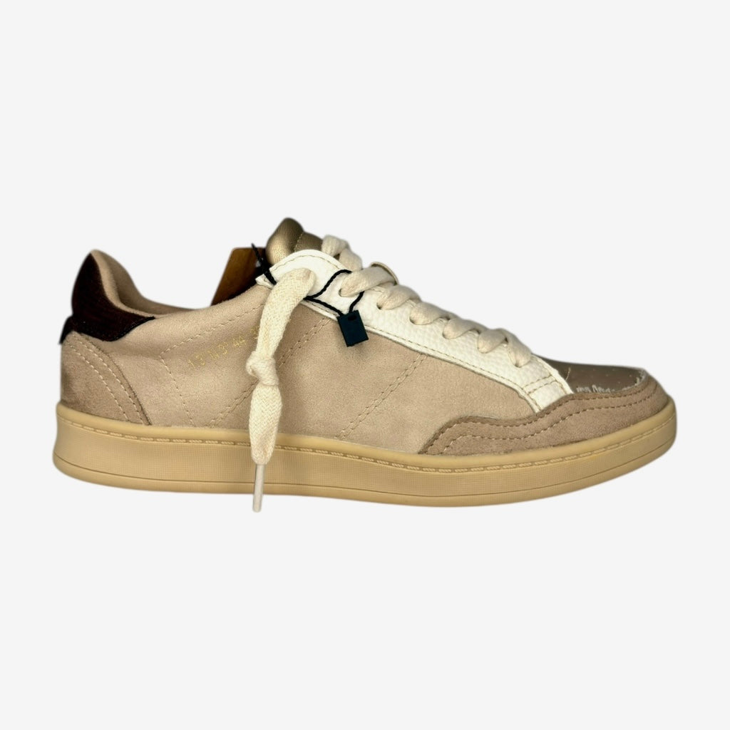 M3515 / Tenis dorados y camel Corina